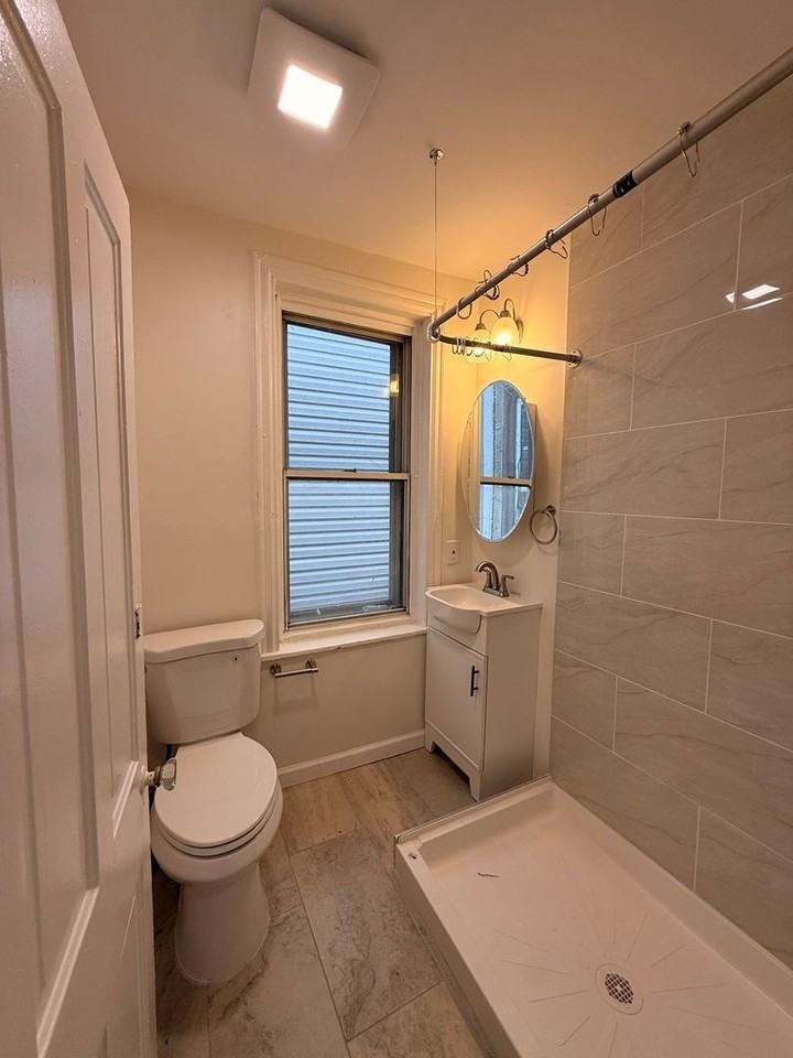 2127 Tasker St - Photo 2 of 6