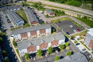 featured image of 10 Mayo St