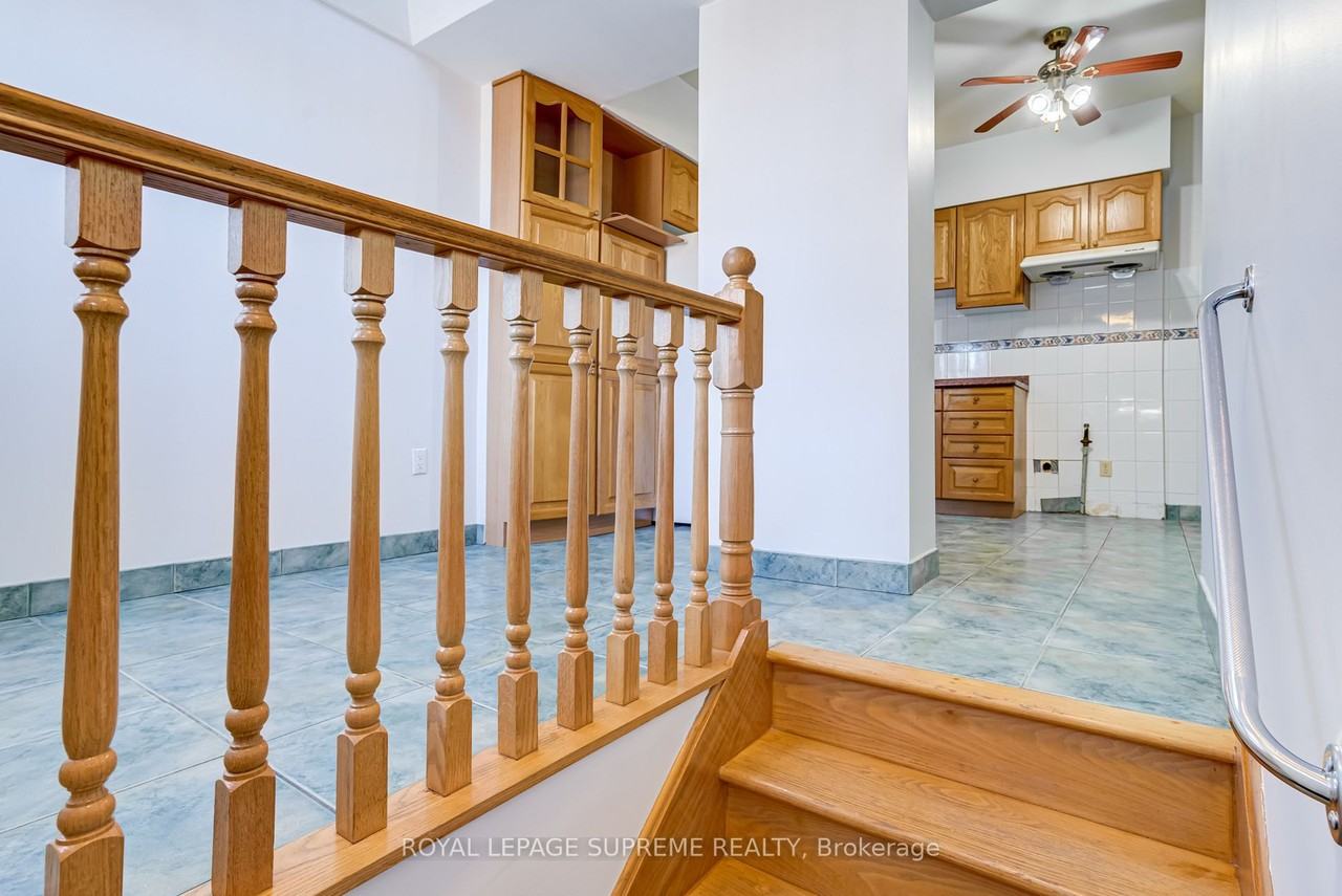 160 Shanly Street - Photo 3 of 25