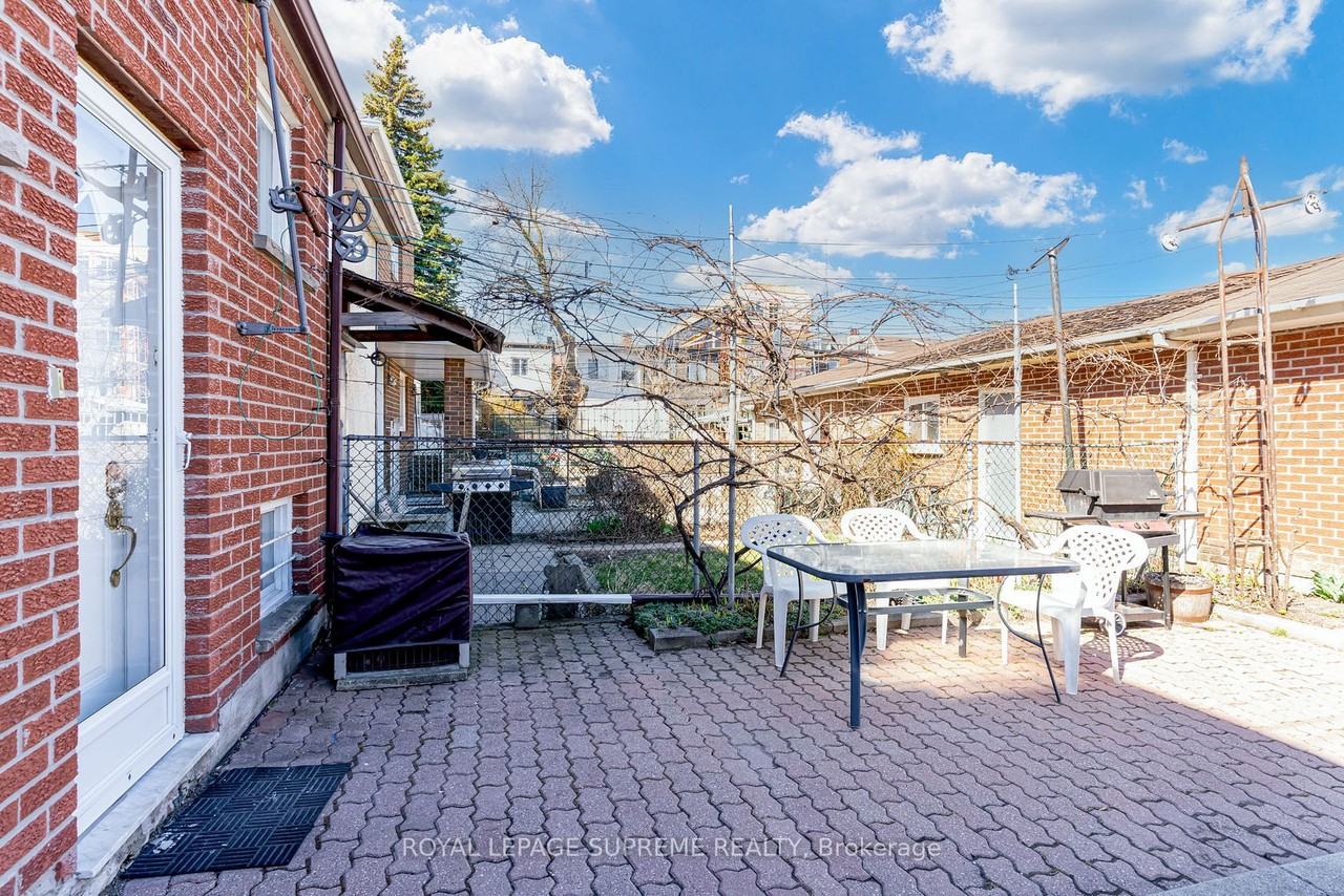 160 Shanly Street - Photo 4 of 25