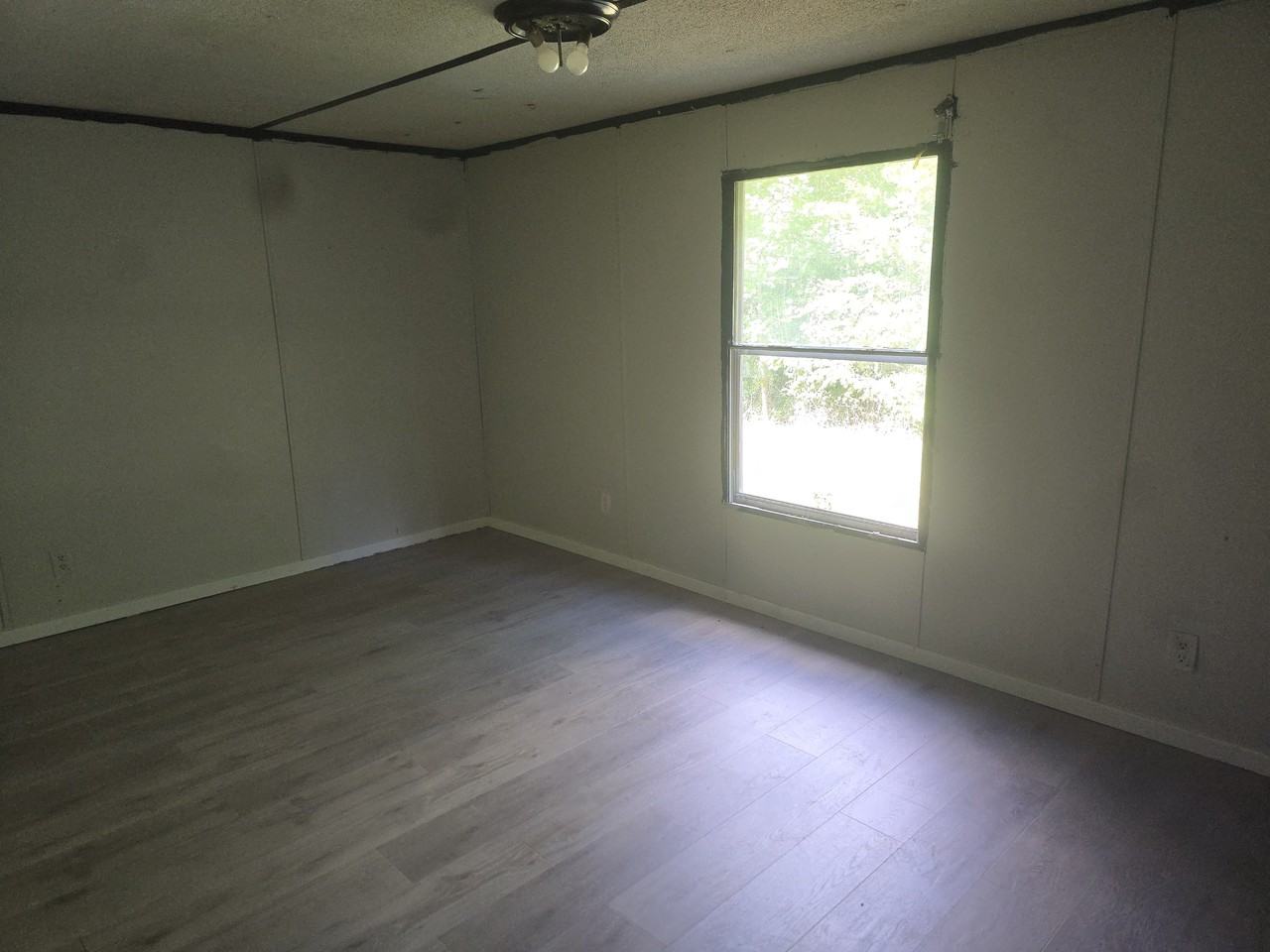 430 Daymon Cir - Photo 3 of 5