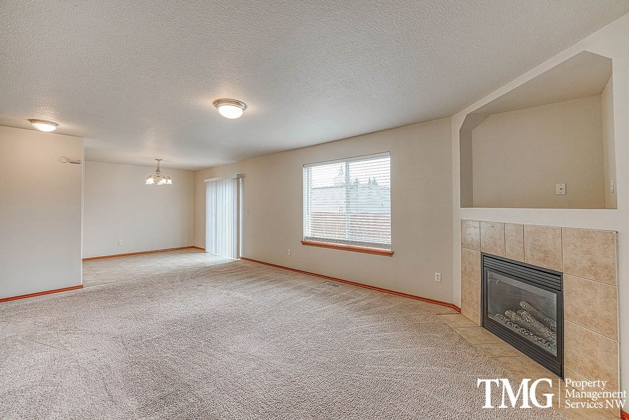 7711 Ne 92nd Ave - Photo 3 of 31
