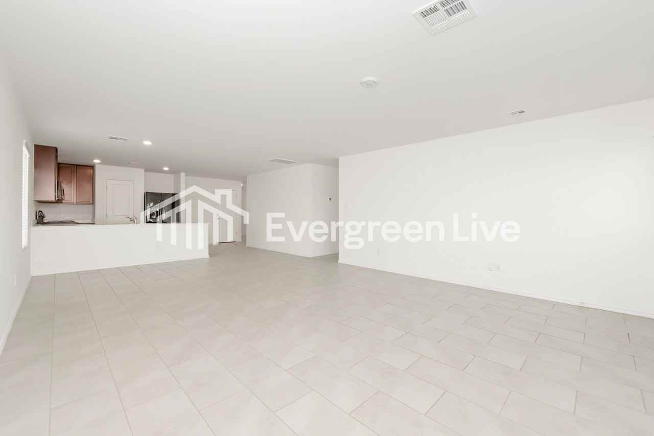 10904 Sw 22nd St - Photo 3 of 15