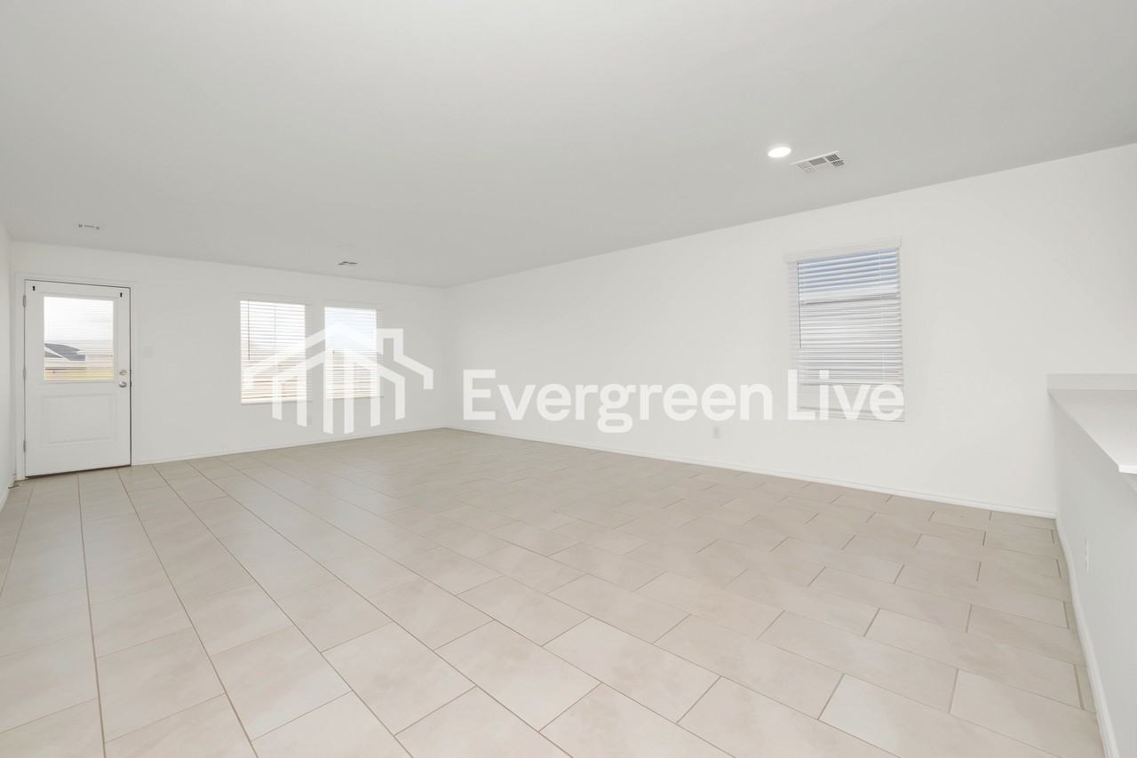10904 Sw 22nd St - Photo 4 of 15