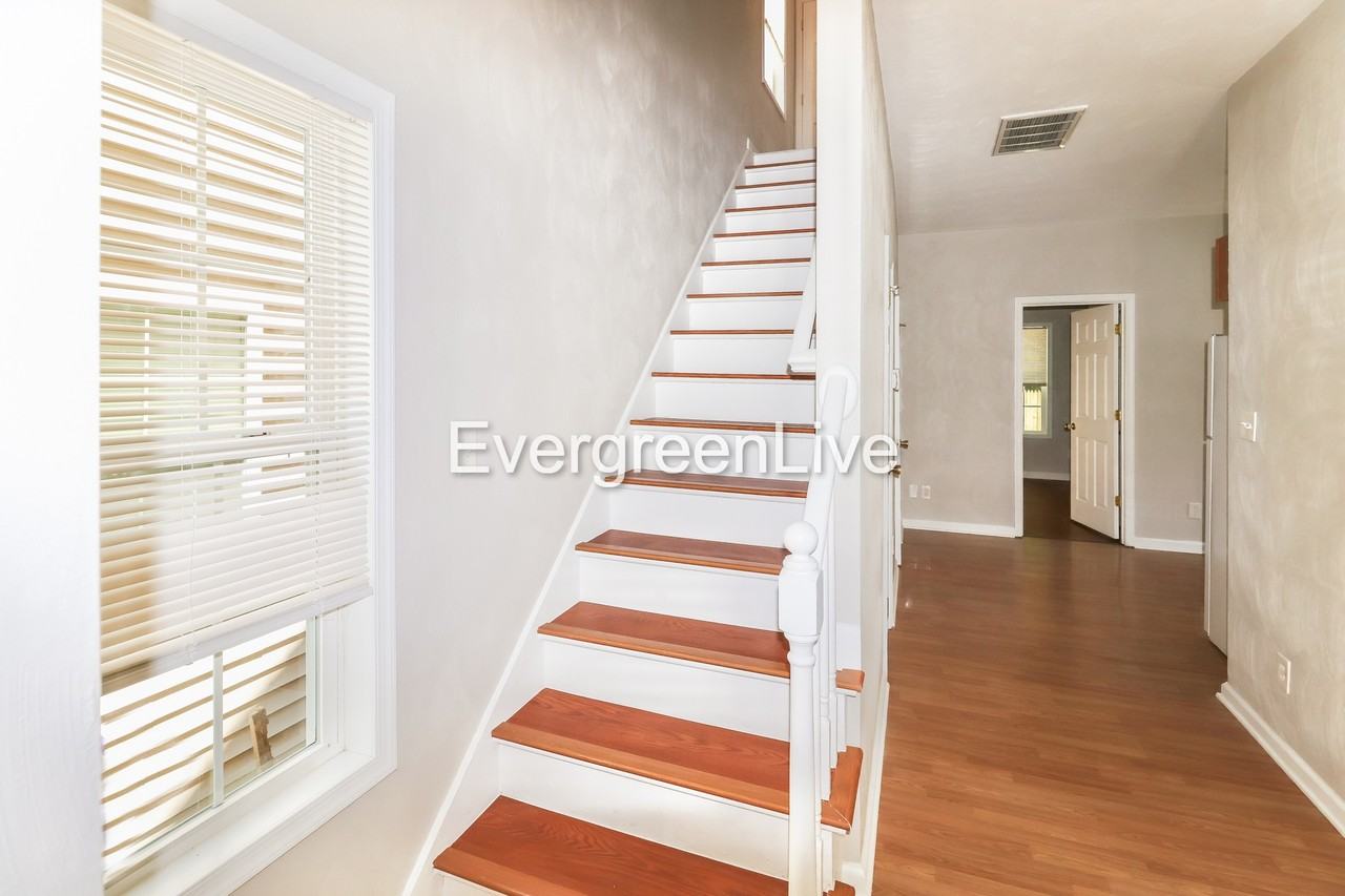 3018 Dunkirk Ave - Photo 2 of 15