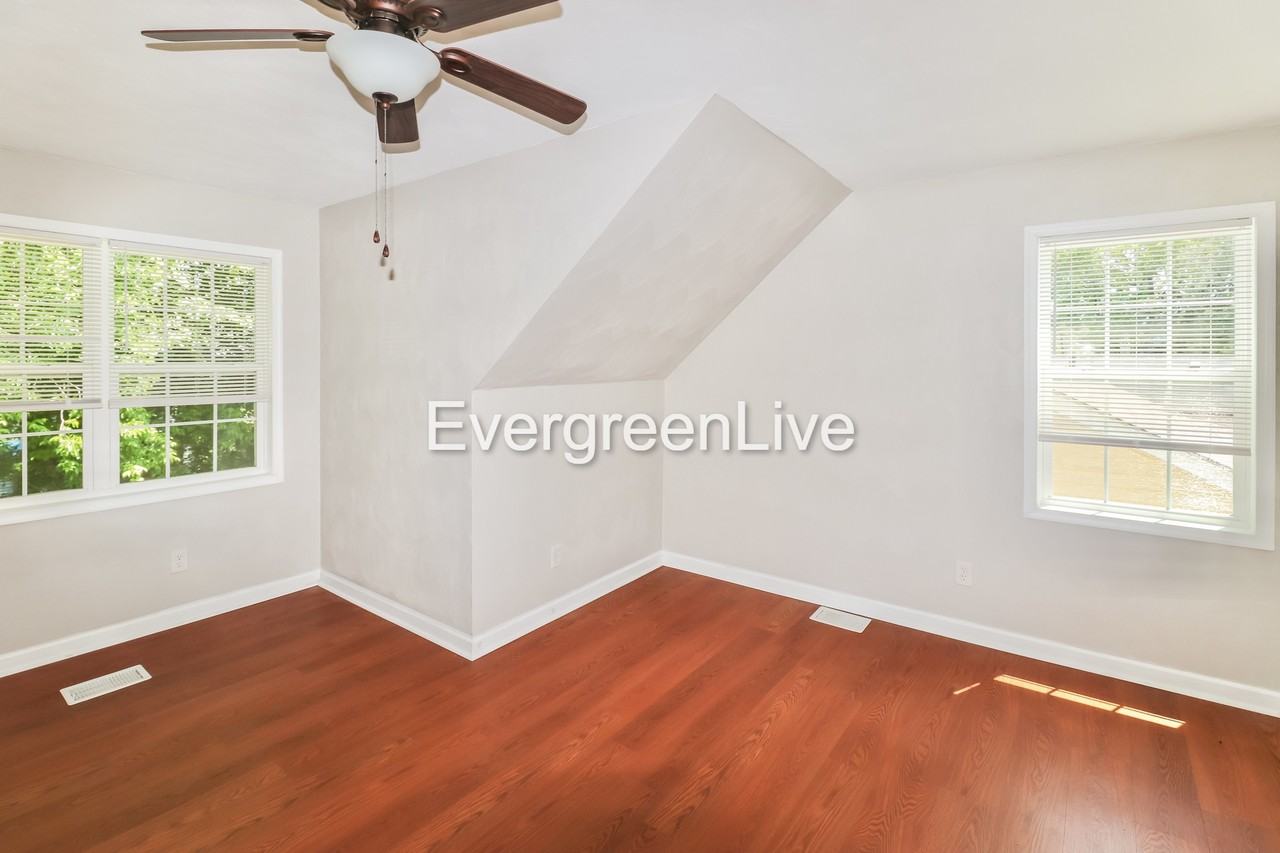 3018 Dunkirk Ave - Photo 6 of 15