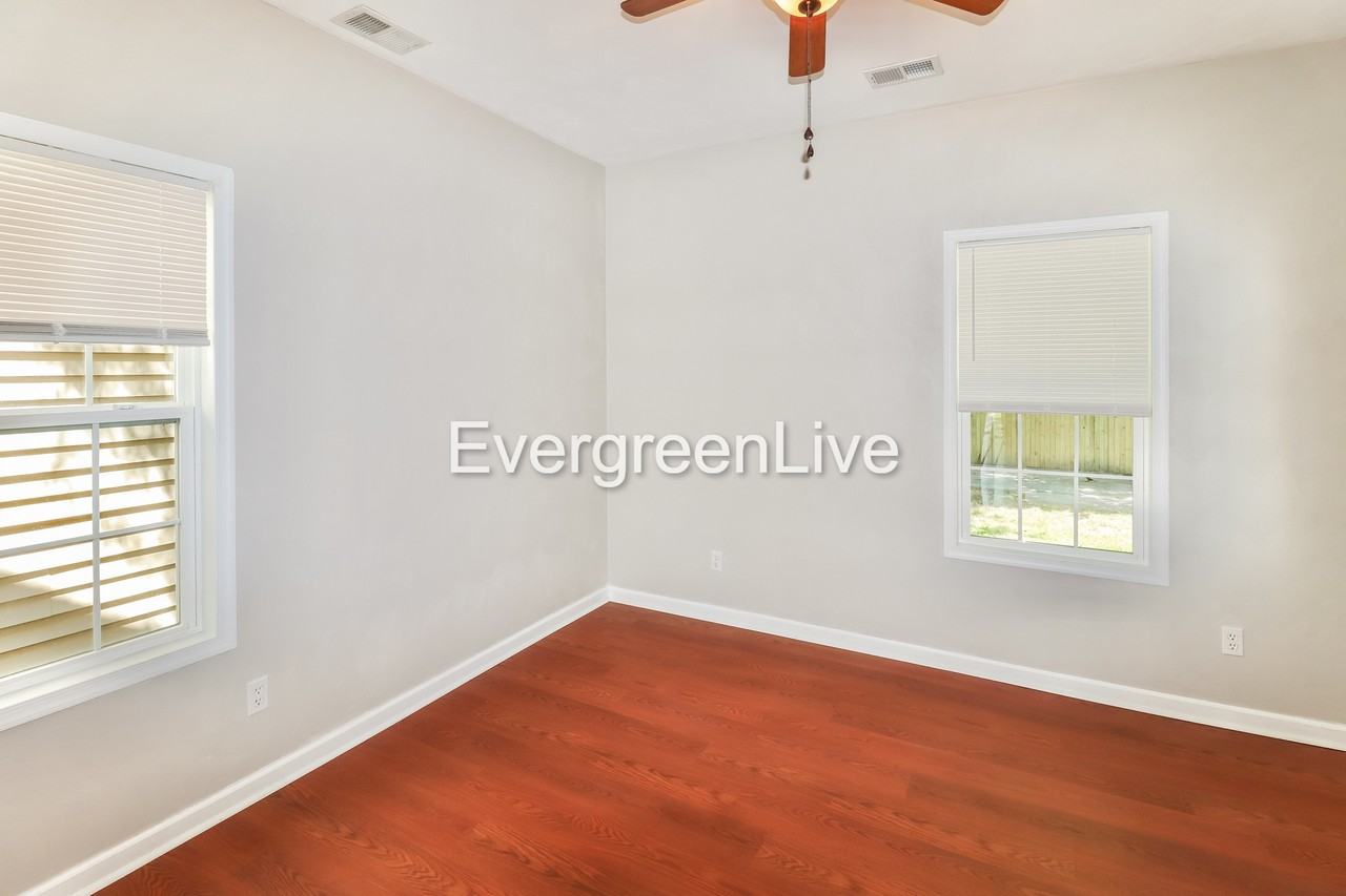3018 Dunkirk Ave - Photo 7 of 15