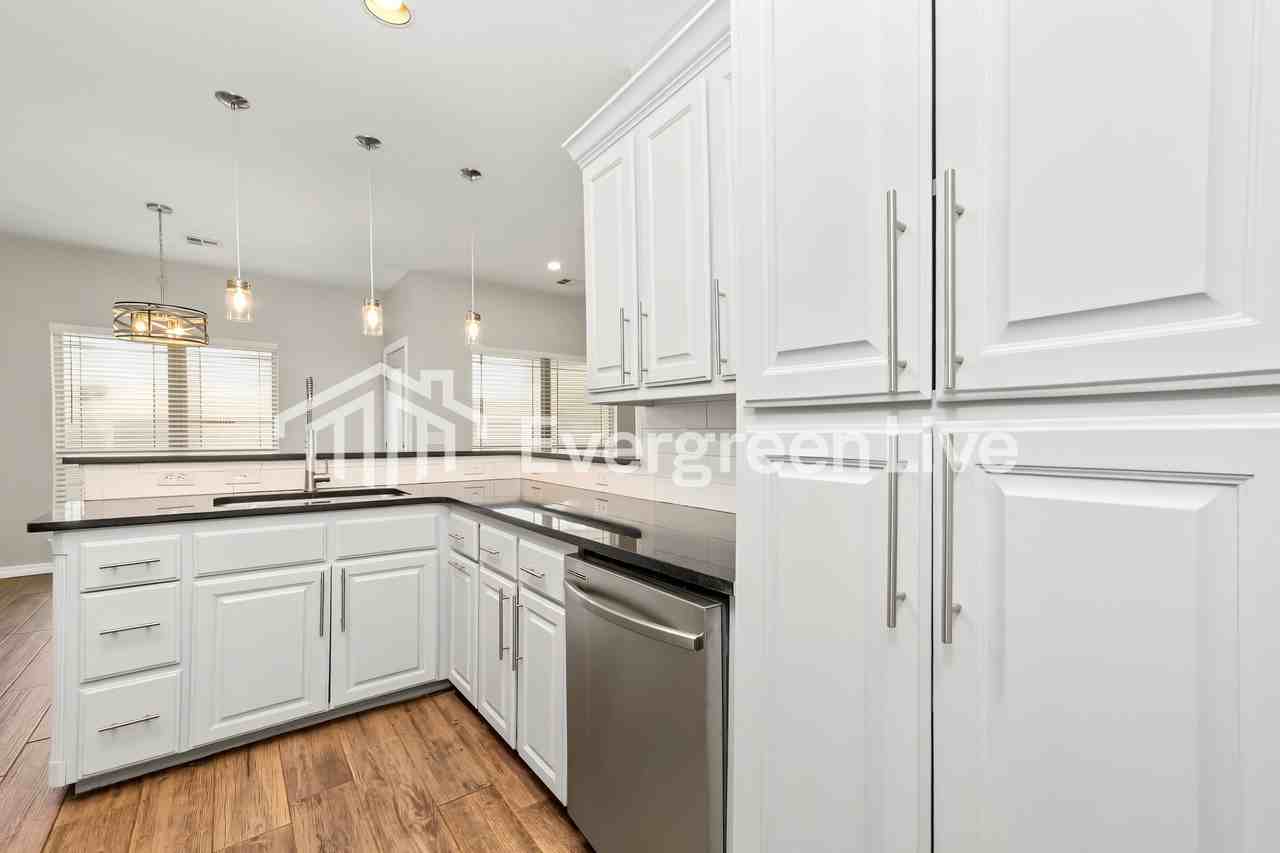 14408 Redvine Rd - Photo 7 of 15
