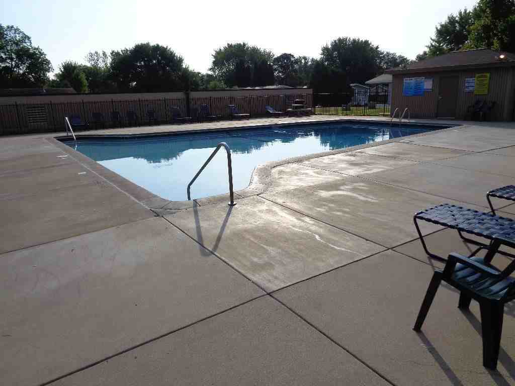 206 Atlantic Ln - Photo 5 of 13