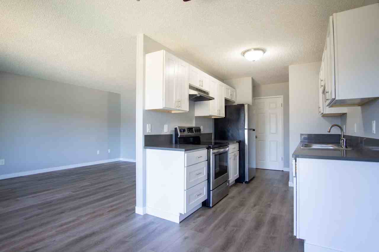 307 - Weidler 111 - Photo 3 of 25