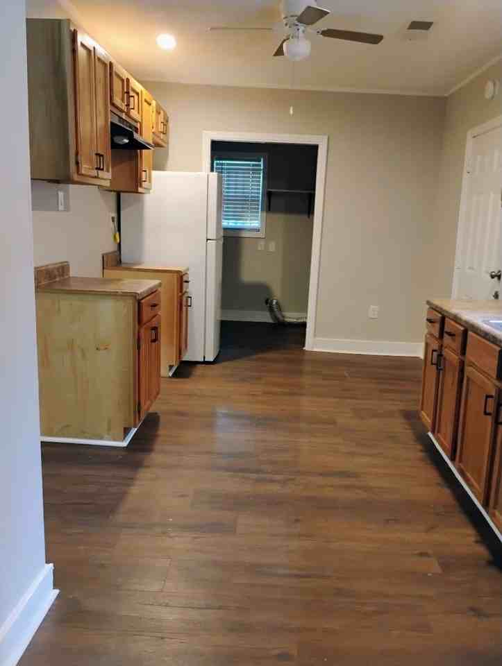 1347 E Trigg Ave - Photo 4 of 8