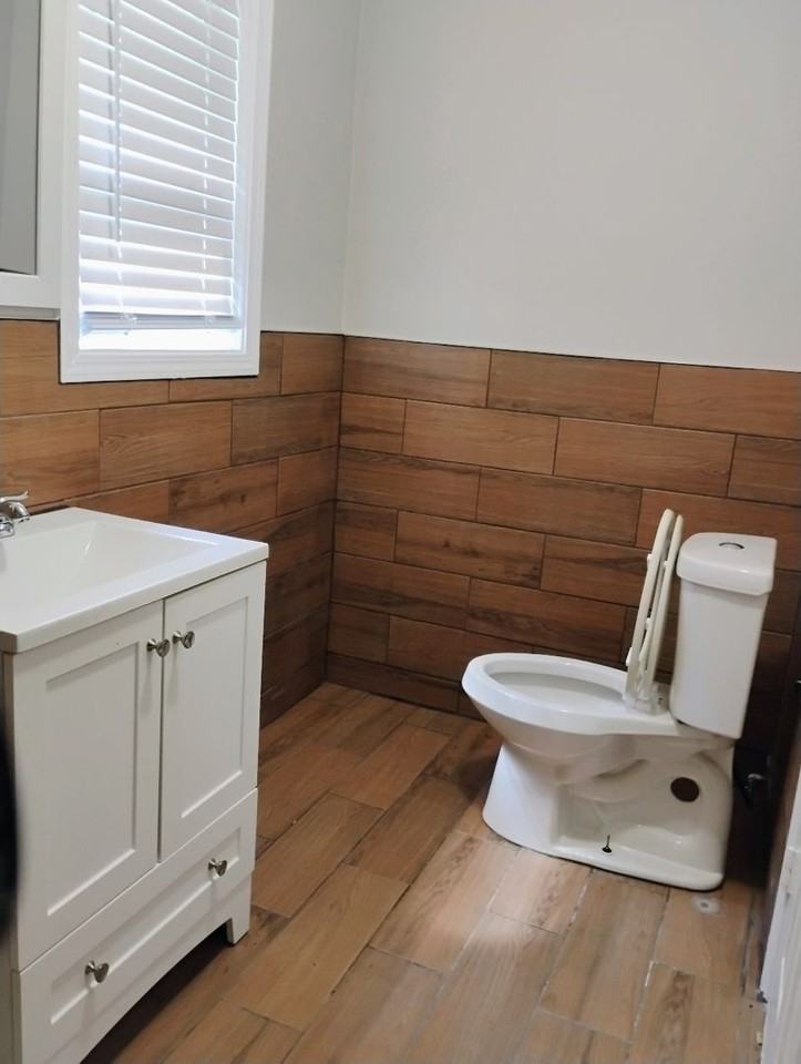 1347 E Trigg Ave - Photo 6 of 8