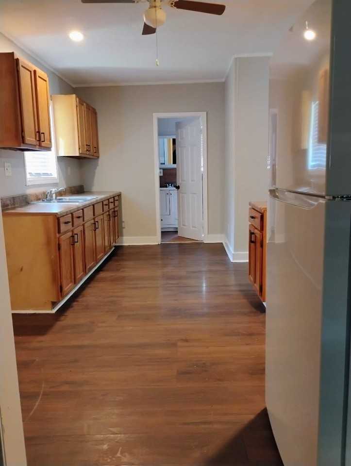 1347 E Trigg Ave - Photo 7 of 8