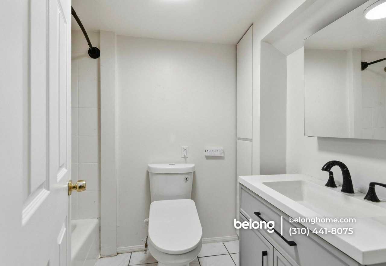1410 Fedora St - Photo 2 of 26