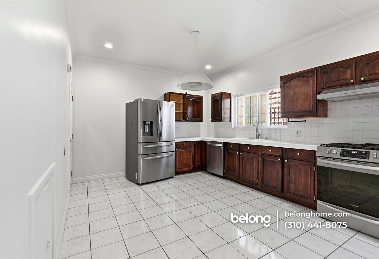 1410 Fedora St - Photo 6 of 26
