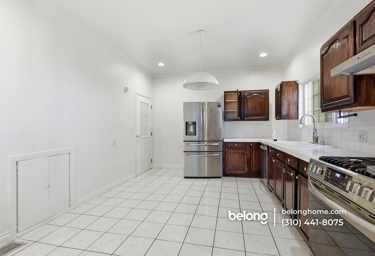 1410 Fedora St - Photo 7 of 26
