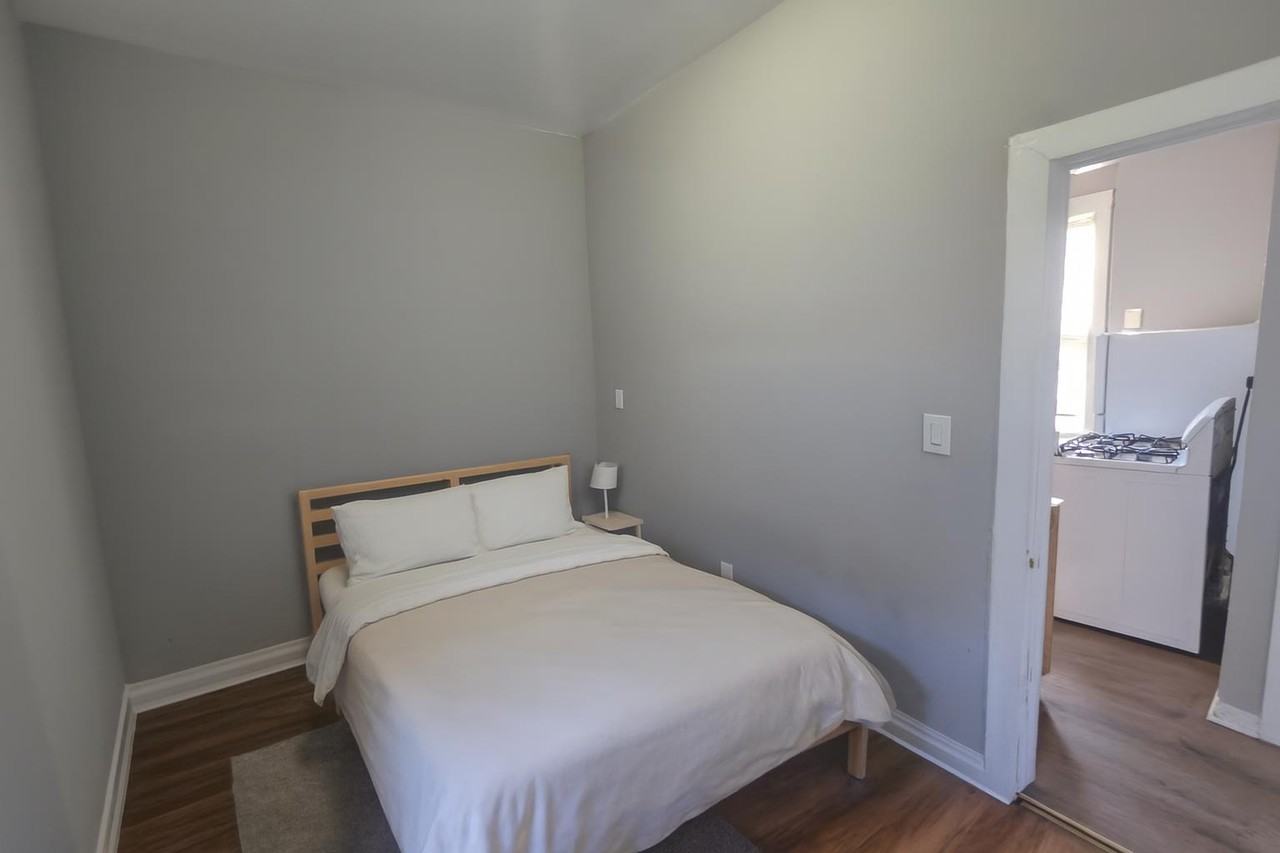 1215 South Homan Avenue #3M - Photo 5 of 8
