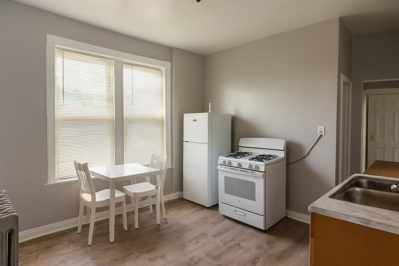 1215 South Homan Avenue #3M - Photo 6 of 8