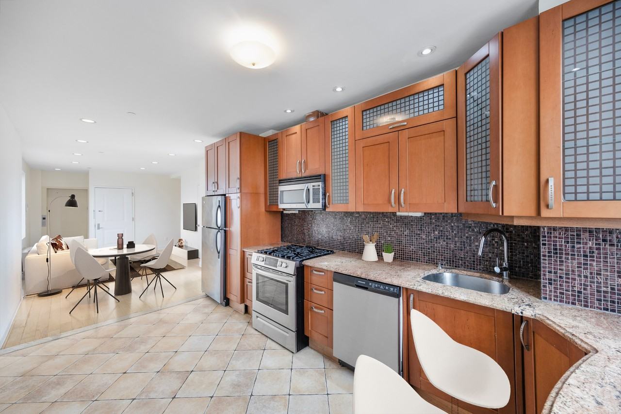 2848 Brighton 7th Street - Photo 2 of 12