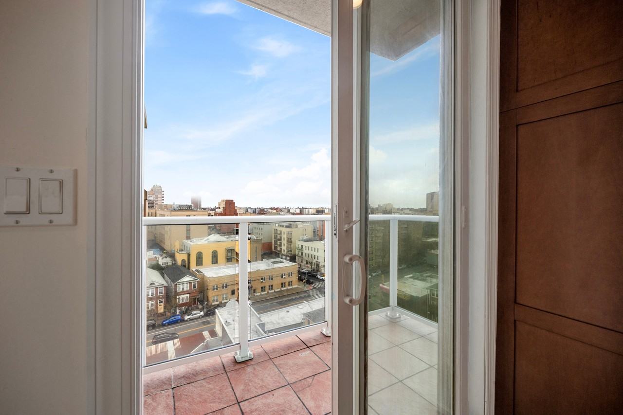2848 Brighton 7th Street - Photo 6 of 12