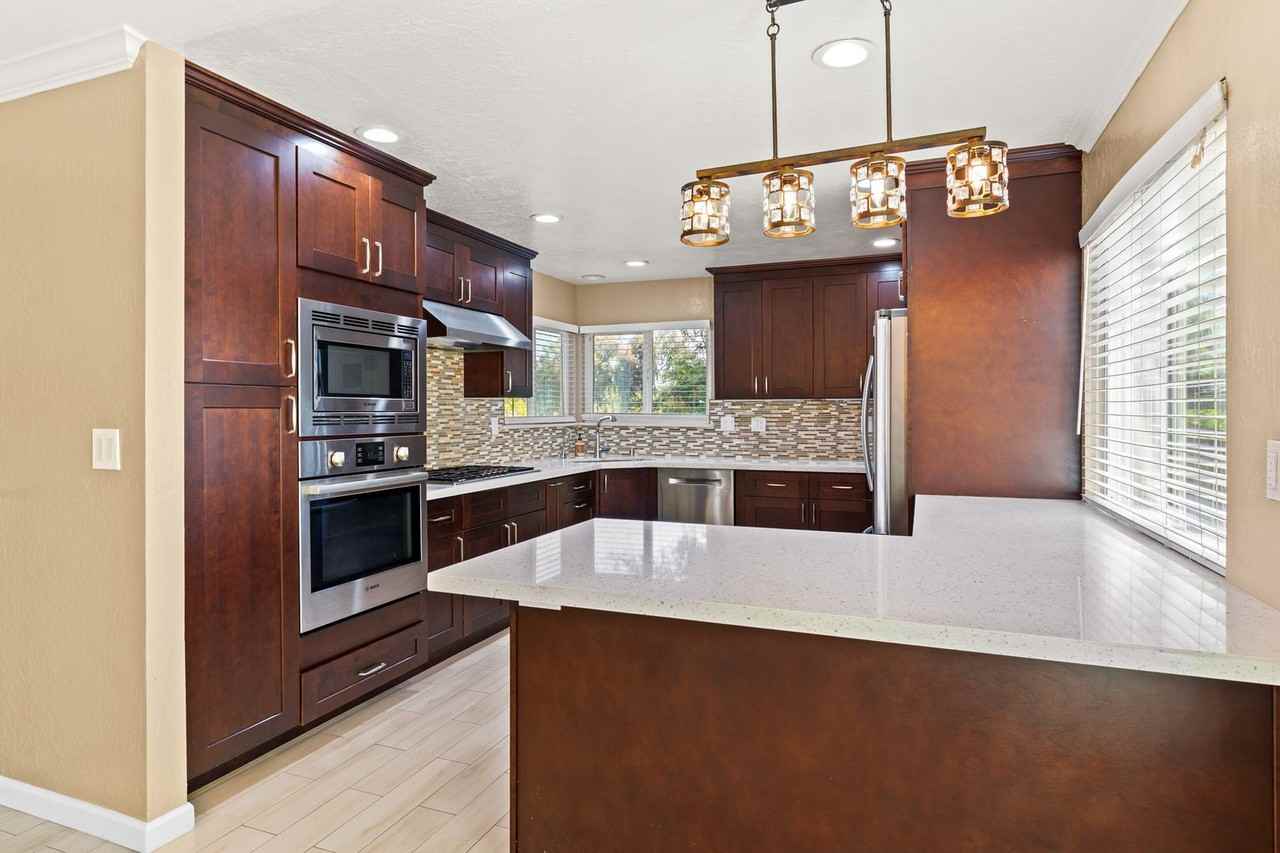 2844 Sombrero Cir - Photo 7 of 33