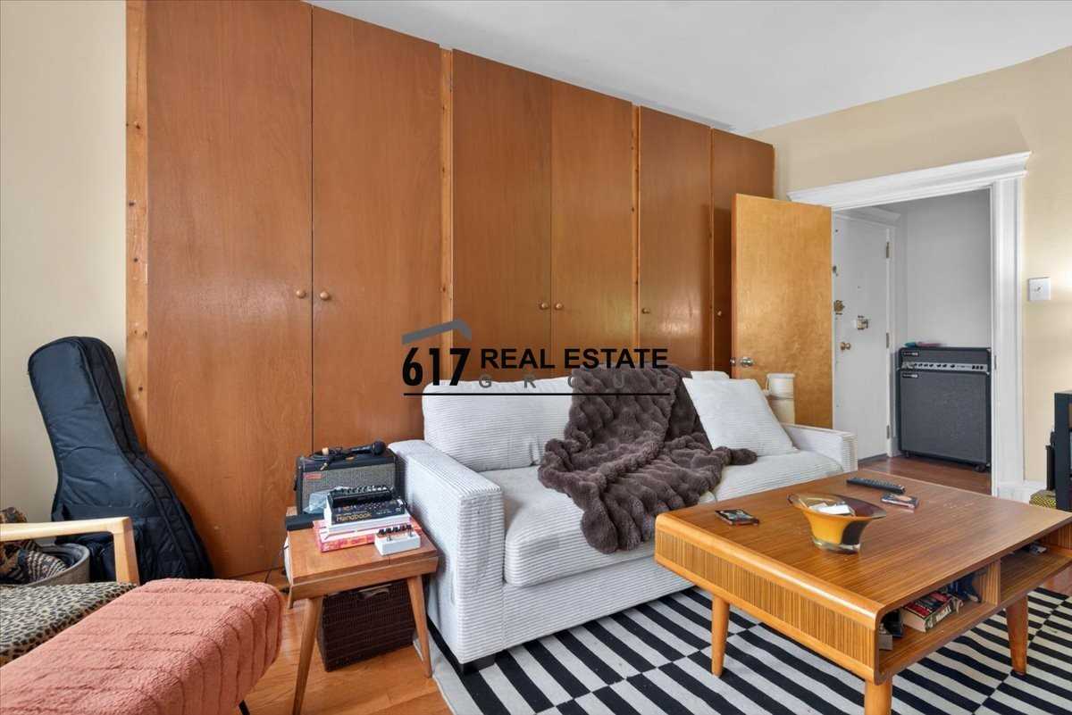19 Royal St #6 - Photo 5 of 26
