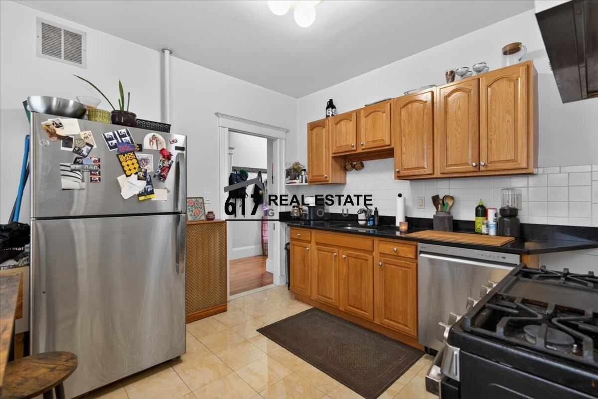 19 Royal St #6 - Photo 6 of 26
