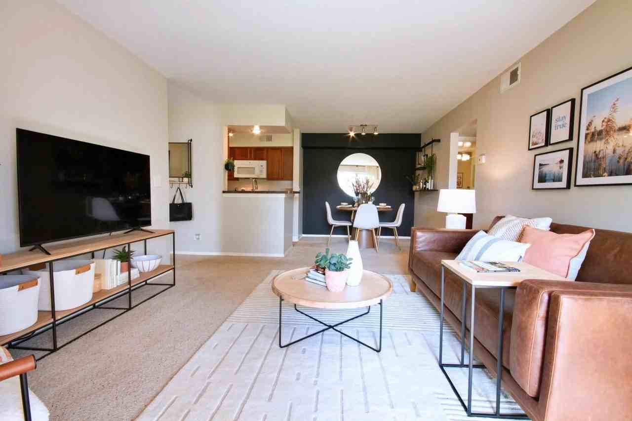 4307 Bayhead Ct #1B - Photo 3 of 43