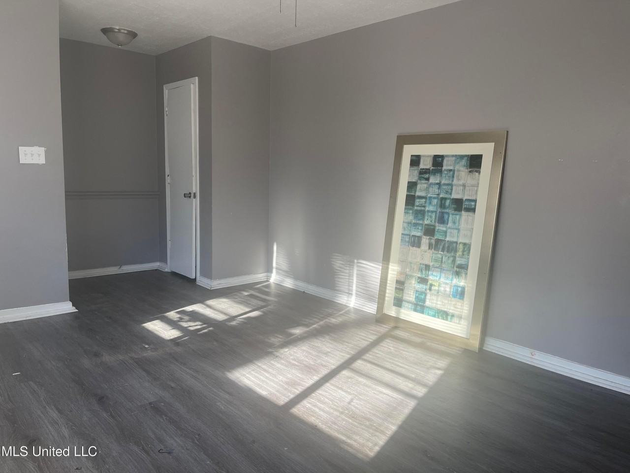 1110 Maria Dr - Photo 6 of 14
