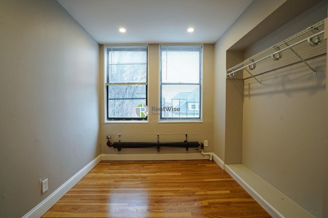 50 Park Vale Ave #32 - Photo 6 of 13