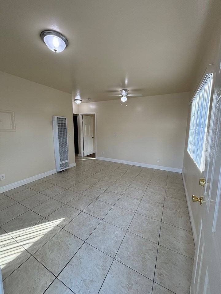 11017 San Pedro Street - Photo 3 of 16