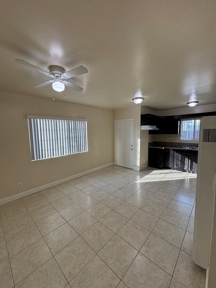 11017 San Pedro Street - Photo 4 of 16