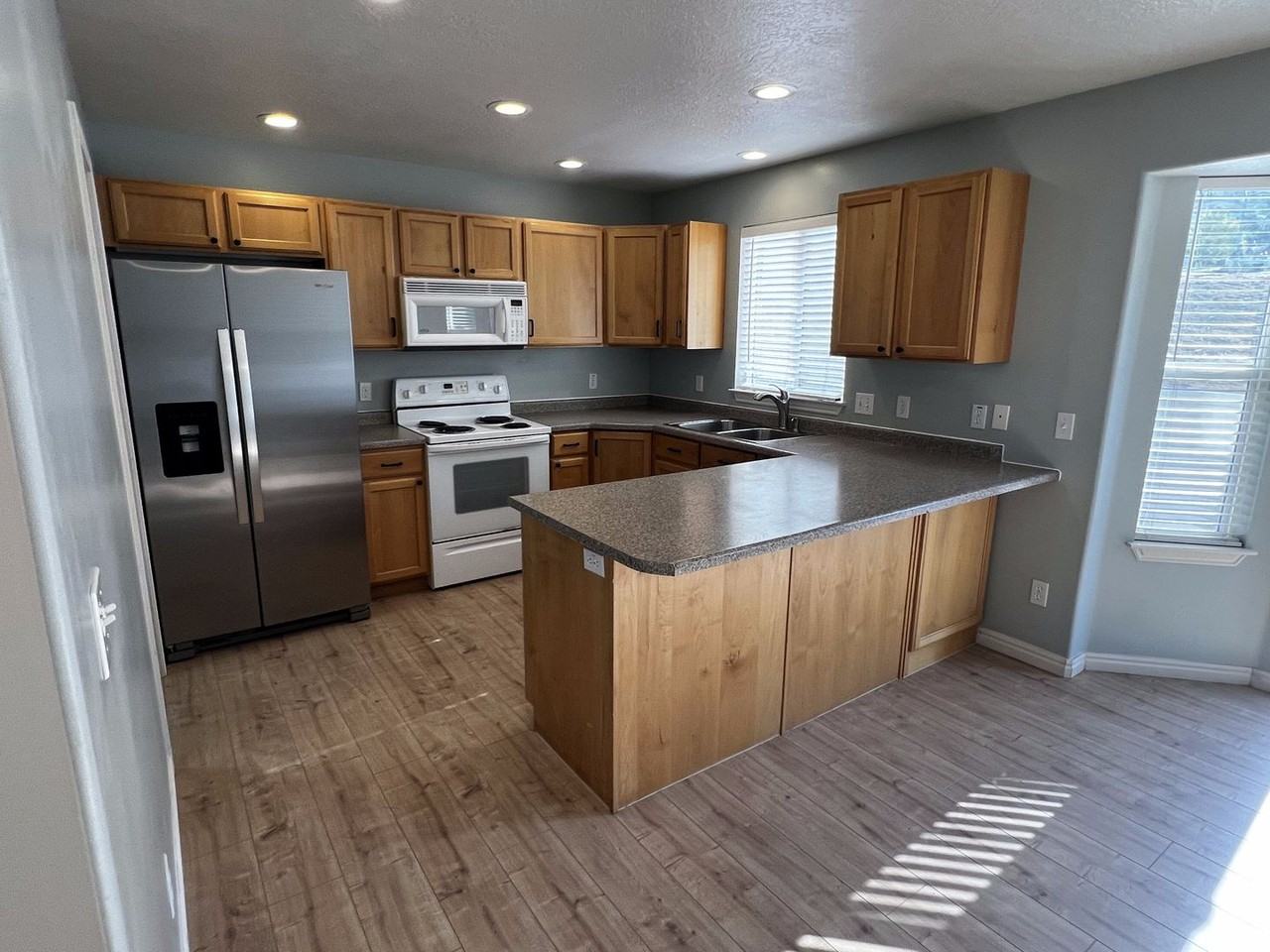 1355 S 1590 E - Photo 3 of 20