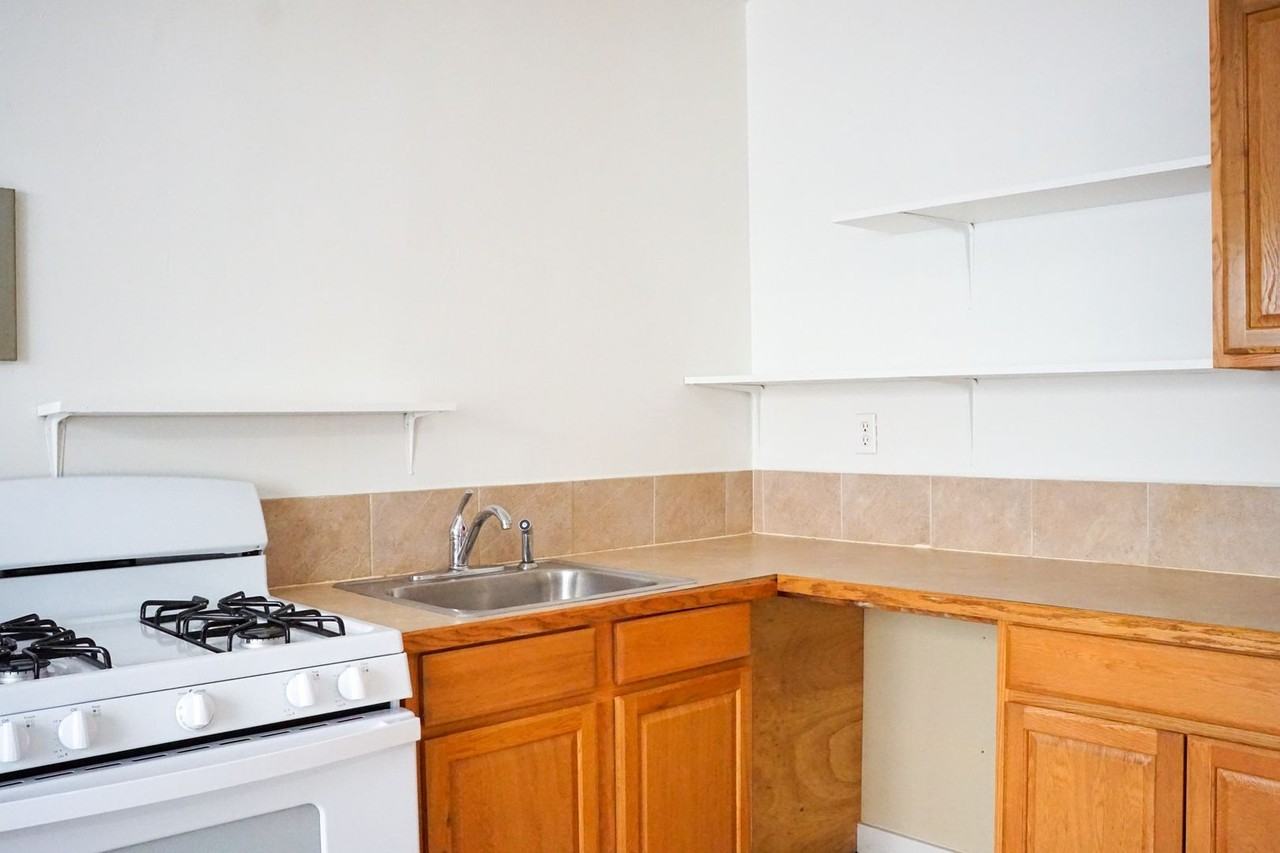 2044 N Kilpatrick St #110 - Photo 5 of 11