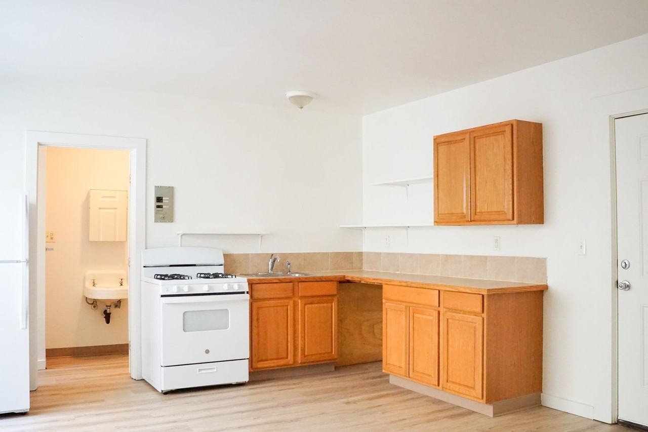 2044 N Kilpatrick St #110 - Photo 6 of 11