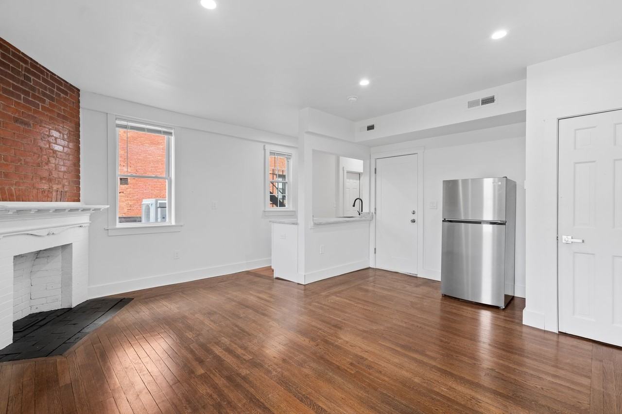 455 George Street - Photo 2 of 27