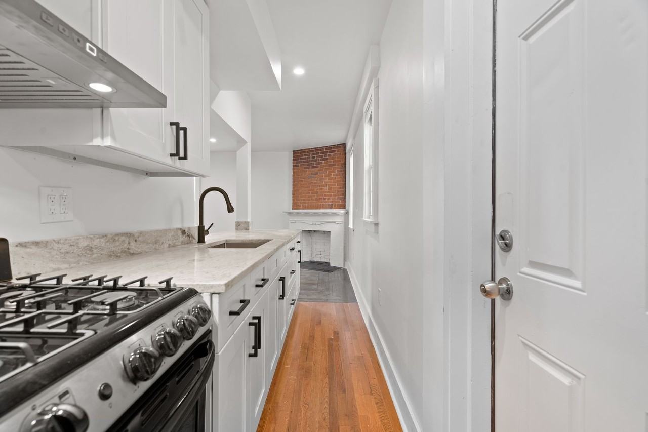 455 George Street - Photo 3 of 27