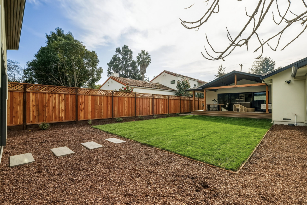 358 East Oakwood Boulevard - Photo 5 of 5