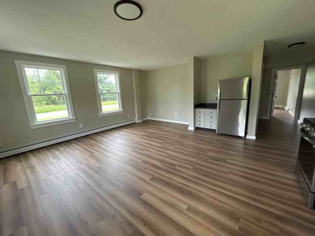 173 S Amenia Rd - Photo 4 of 11