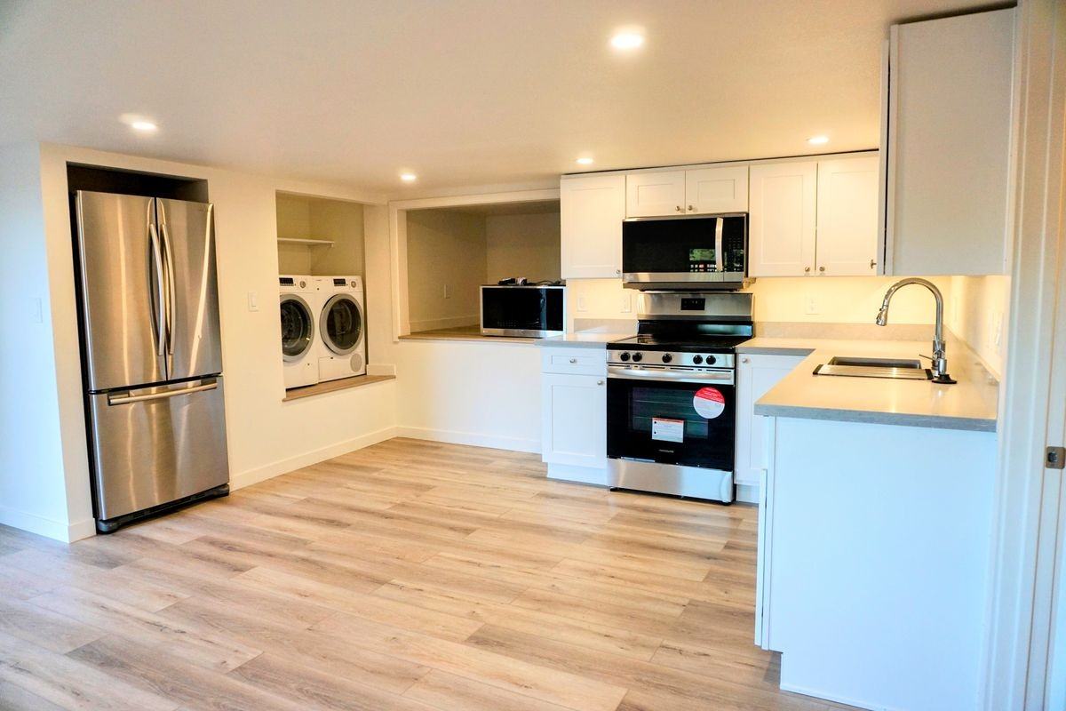 604 Los Olivos Rd ##B - Photo 3 of 10