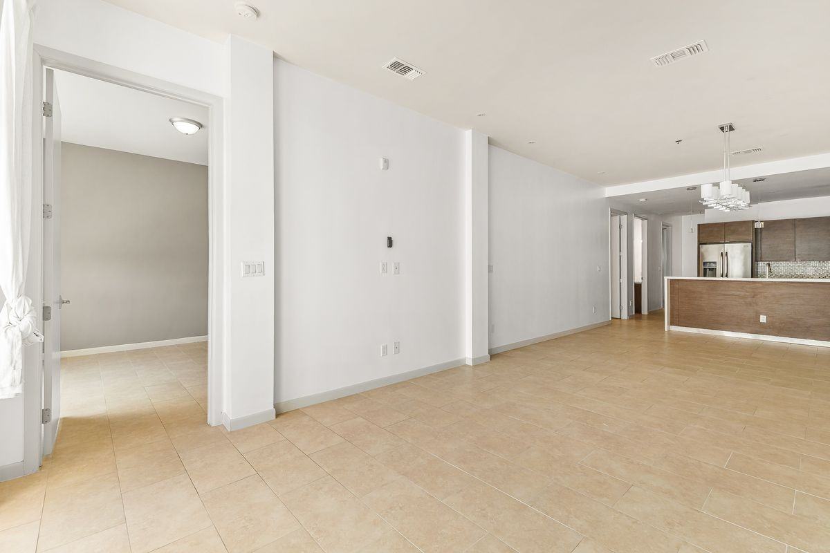 17902 La Cantera Pkwy ##406 - Photo 6 of 21