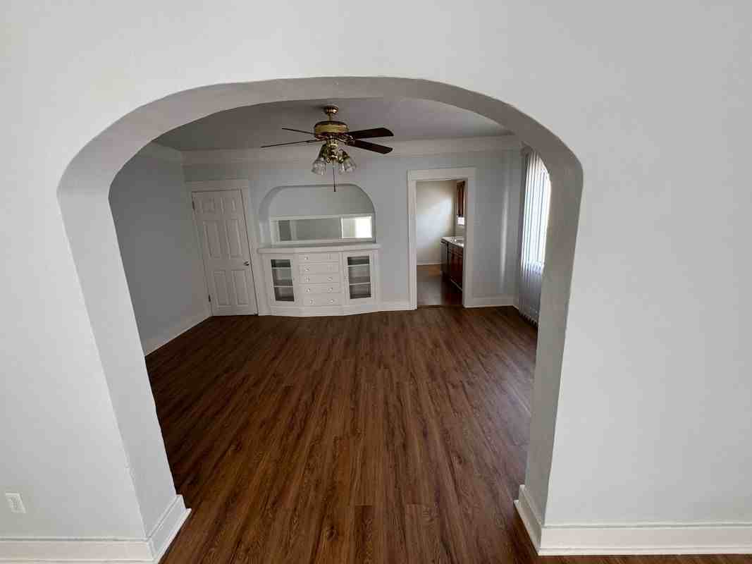 2817 12th Ave - Photo 5 of 21