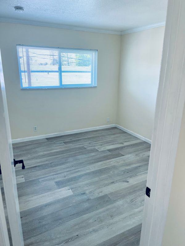 1129 N Barston Ave - Photo 4 of 19