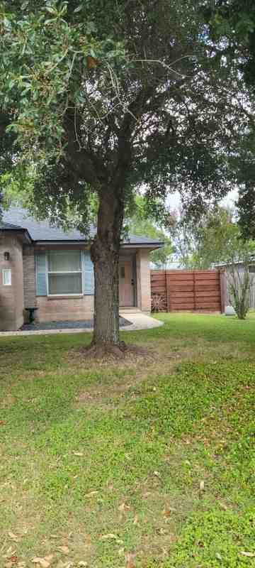 213 Fall Creek Dr - Photo 3 of 3