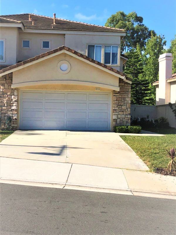 971 S Flintridge Way