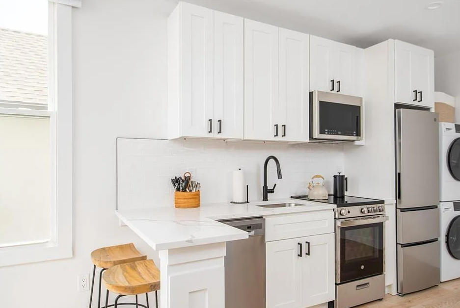 10809 Rockaway Beach Dr ##B - Photo 3 of 4
