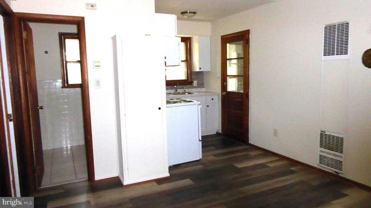135 Daffodil Rd - Photo 5 of 13