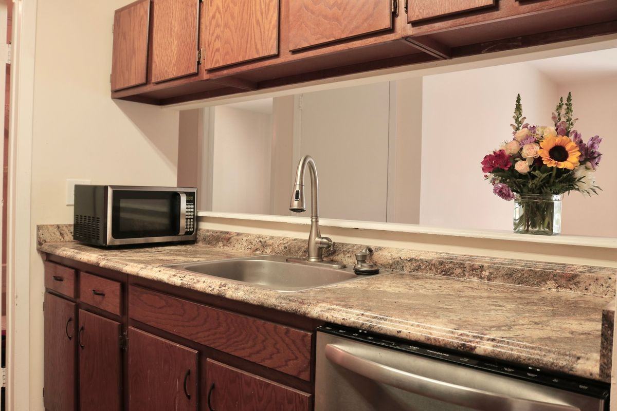 1301 Woodhollow Dr - Photo 3 of 3