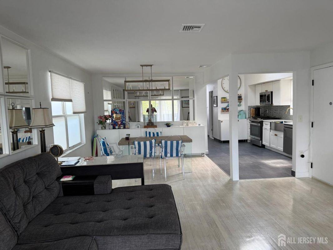 67 71st St ##2 - Photo 3 of 14