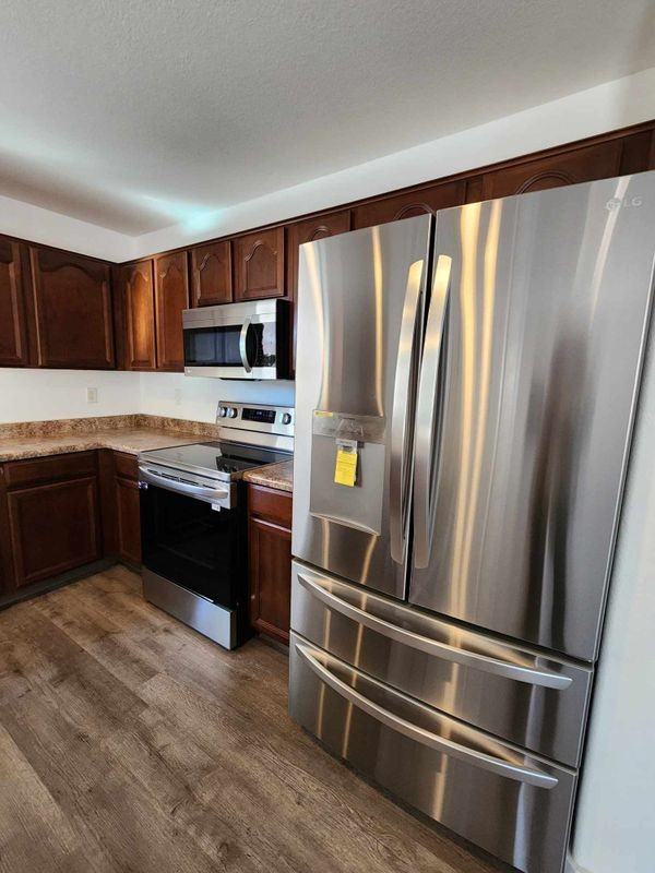 42065 W Hillman Dr - Photo 6 of 8